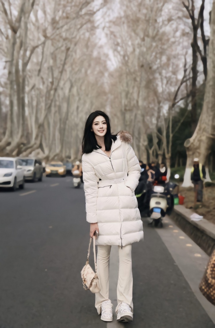 煙雨下江南！卓識游南京：卿言一句梧桐美 吾種梧桐滿京城