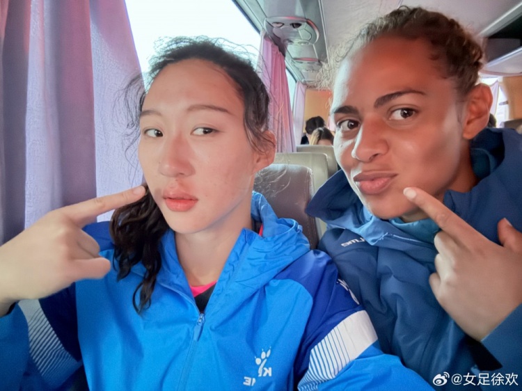 神勇！女足國門徐歡曬照，比賽中被球砸臉仍力保球門不失