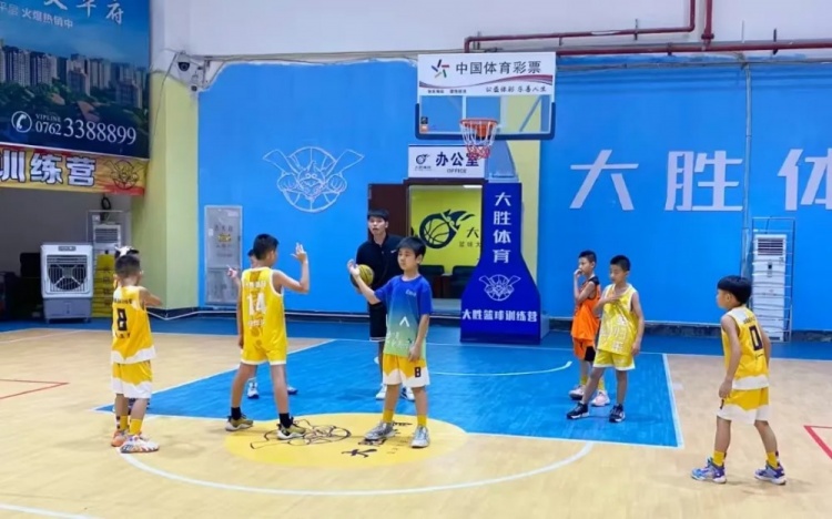 廣東河源體彩少兒籃球培訓(xùn)班：結(jié)營不散場，夢想正啟航