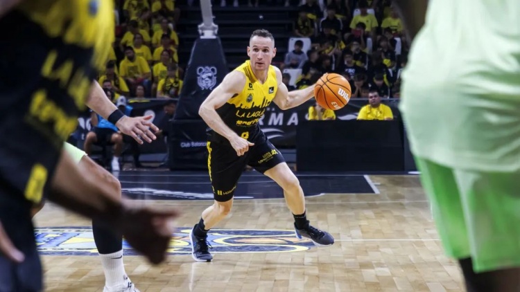 NBA初代老六，42歲進(jìn)入生涯巔峰？！