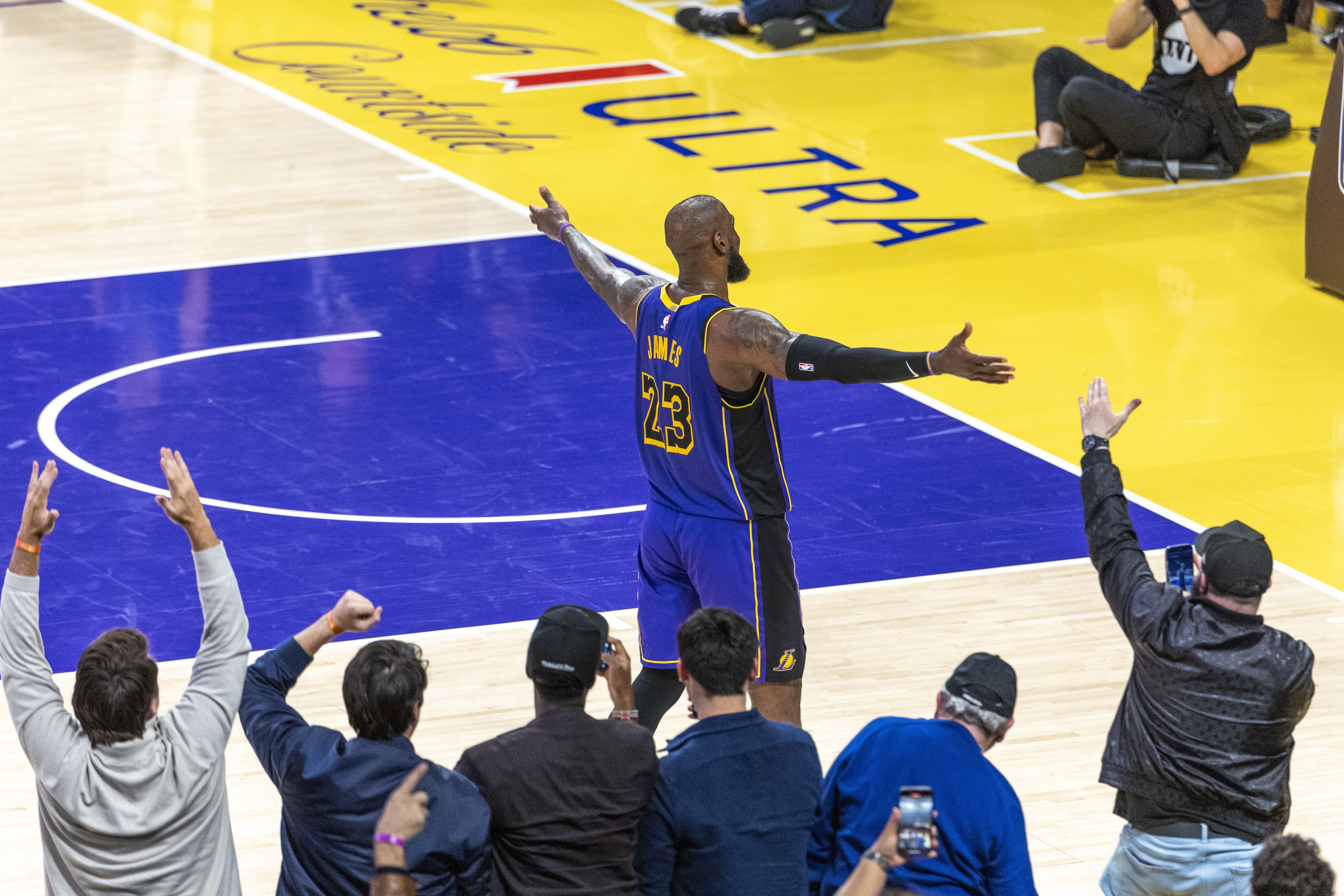 分析NBA目前的輿論環(huán)境：詹姆斯之后 聯(lián)盟門面成了一個(gè)燙手山芋？