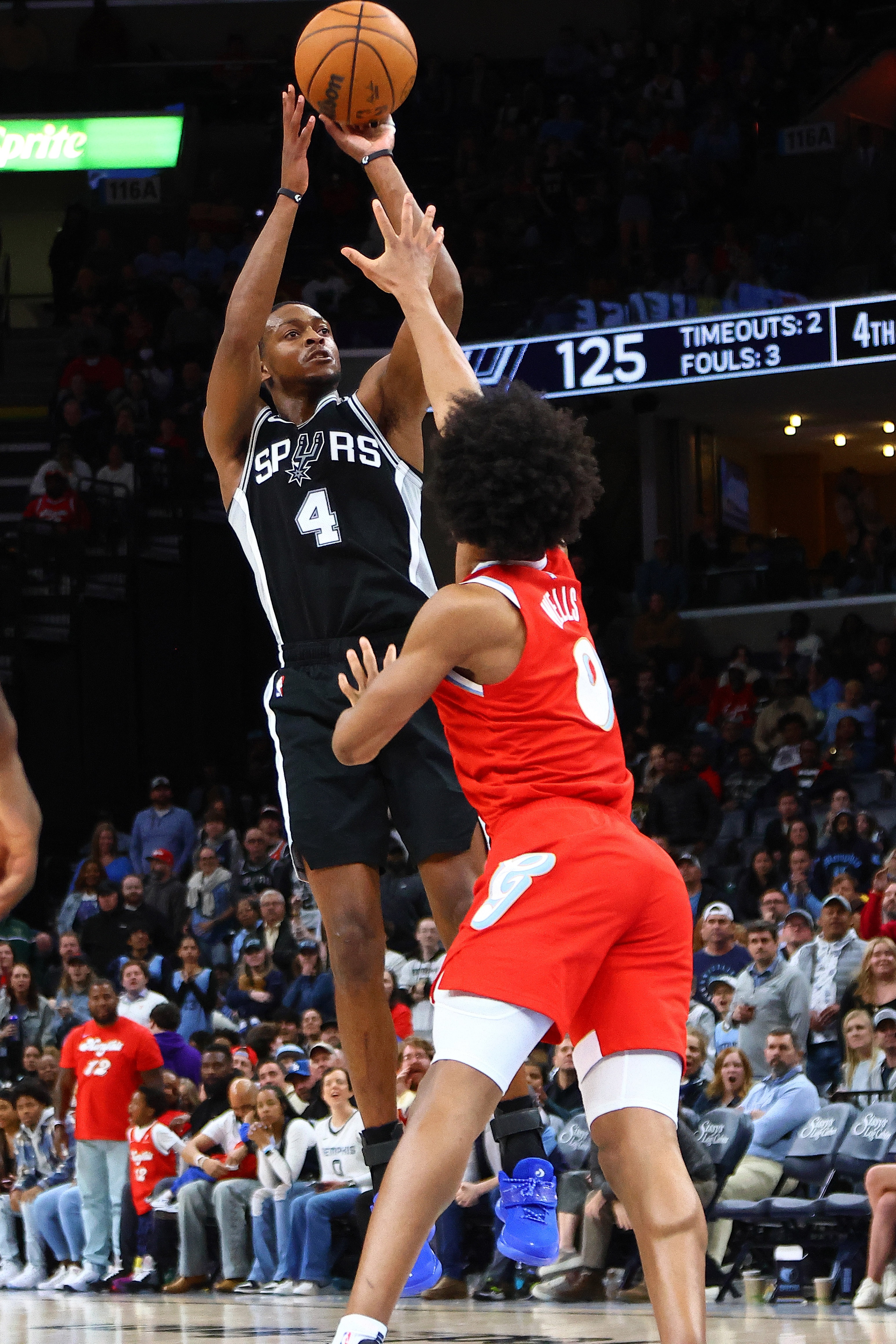 中距離準(zhǔn)絕殺！福克斯：球隊對我完成制勝一擊有信心 我也是